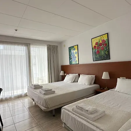 Sant March Hotel *