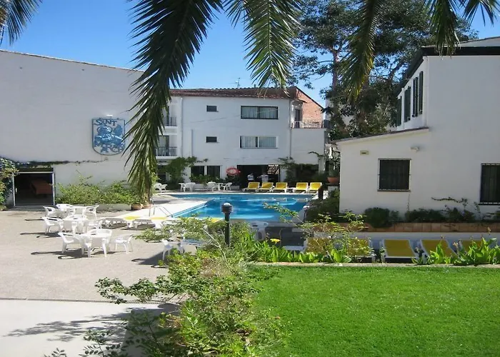 Sant March Otel *