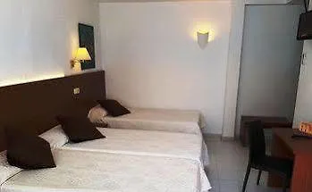 Sant March Otel *