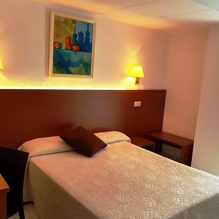 Sant March Hotel *