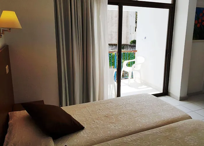 Sant March Hotel *