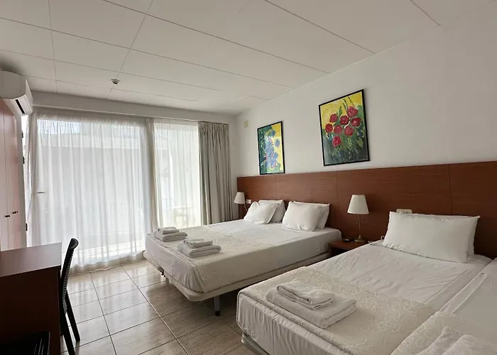 Sant March Hotel *